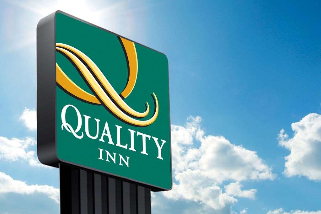 Quality Inn Lexington -Horse Park Exterior photo